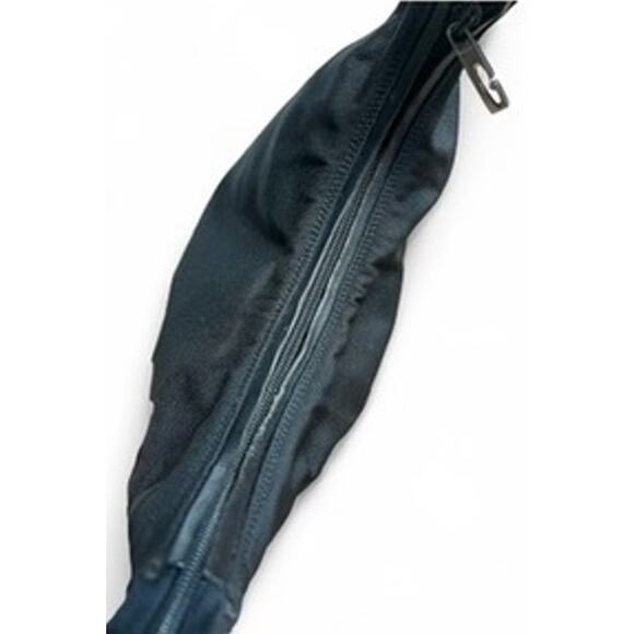 VTG 90s Gucci Nylon Leather Trim Compact Shoulder Bag Black Quiet Luxury Sleek - Picture 12 of 16